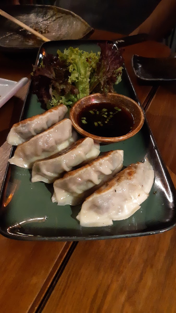 Tas Ramen & Sushi Bar-10