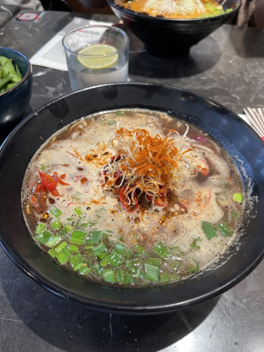Tas Ramen & Sushi Bar-5