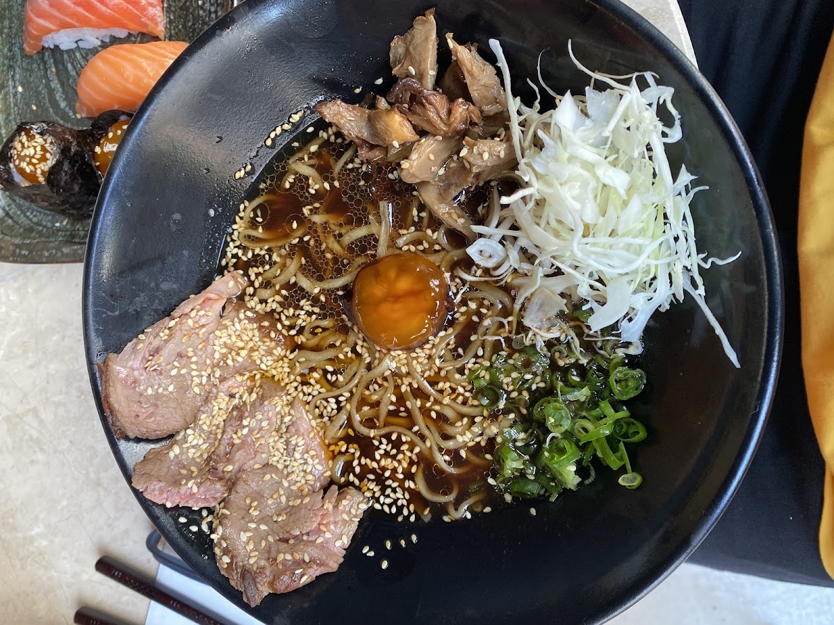 Tas Ramen & Sushi Bar-6